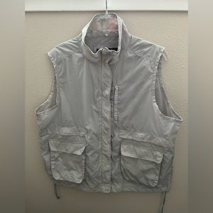 Fu Da Sports Gray Lightweight Women’s Zip Up Vest Size L